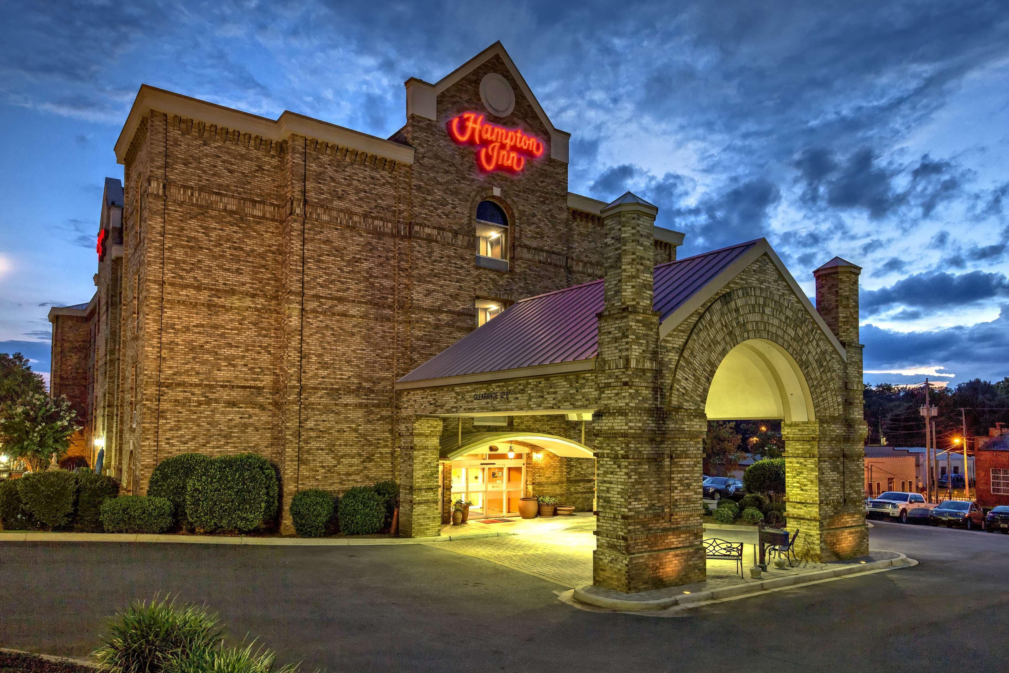 Hampton Inn Newberry Opera House Exterior photo