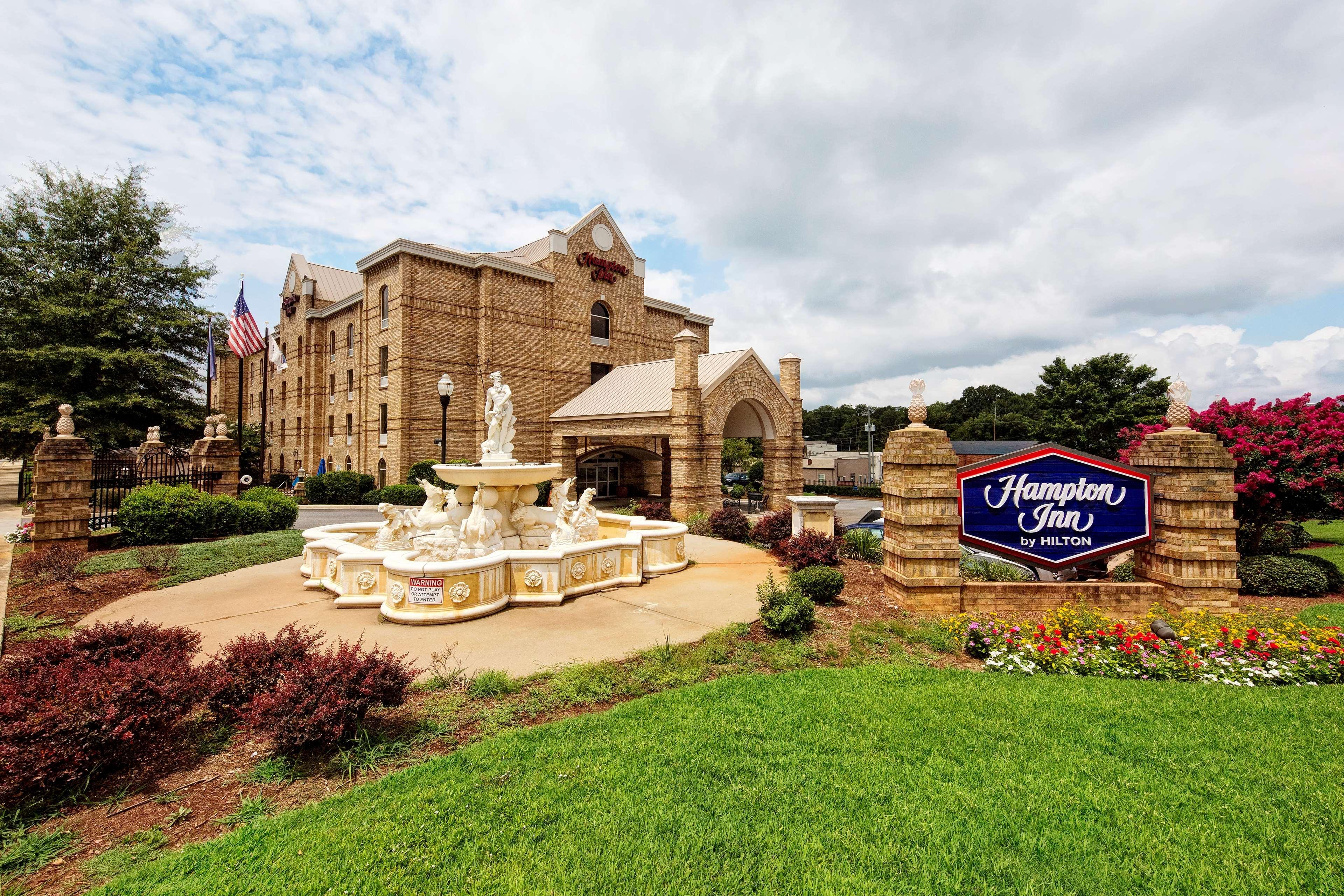 Hampton Inn Newberry Opera House Exterior photo